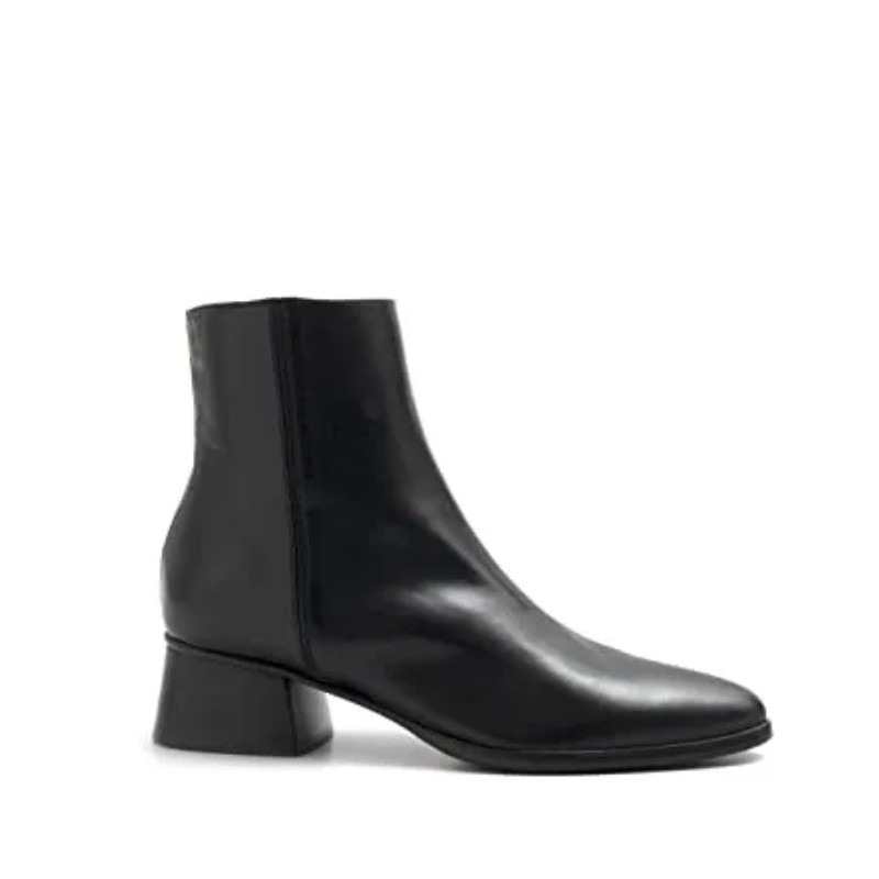 w203954 - black heel boot