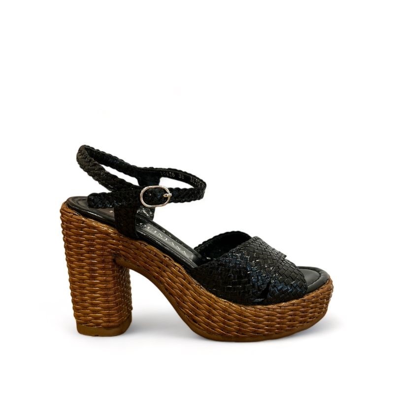 10426 - woven heel sandals