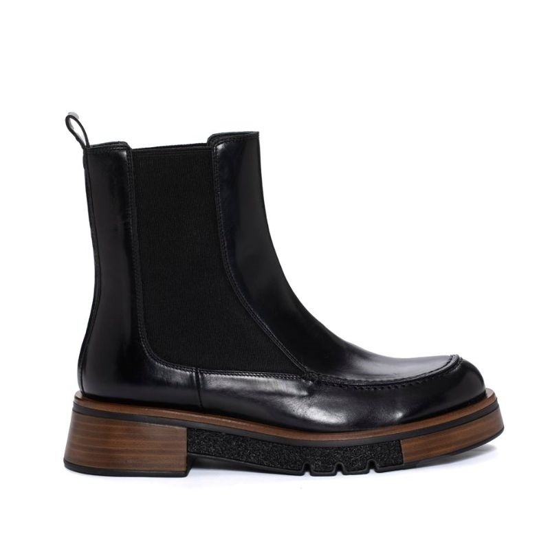 bota de cuero negro para mujer