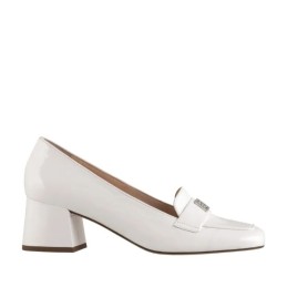 104314 - classic low heeled, square