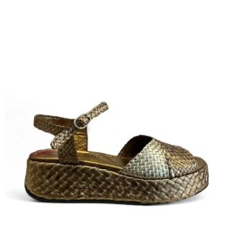 10831 - braided sandals