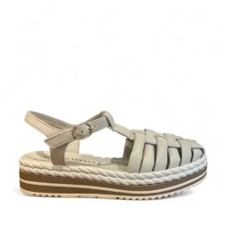 9714 - closed end sandal