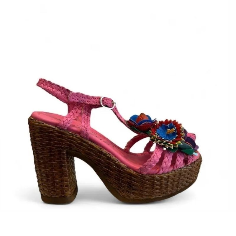 10427 - woven heel sandals