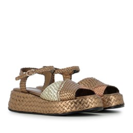 10831 - braided sandals