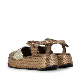 10831 - braided sandals