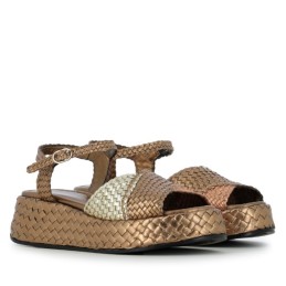 10831 - braided sandals