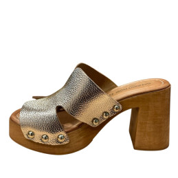 8484 - mule à talon